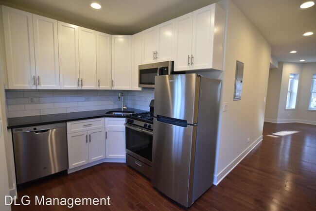 Building Photo - 4424-4432 N Wolcott Ave