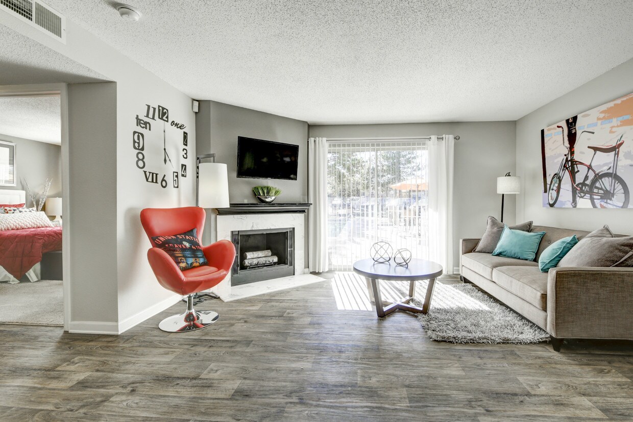 The Huntington Apartments Lakewood, CO