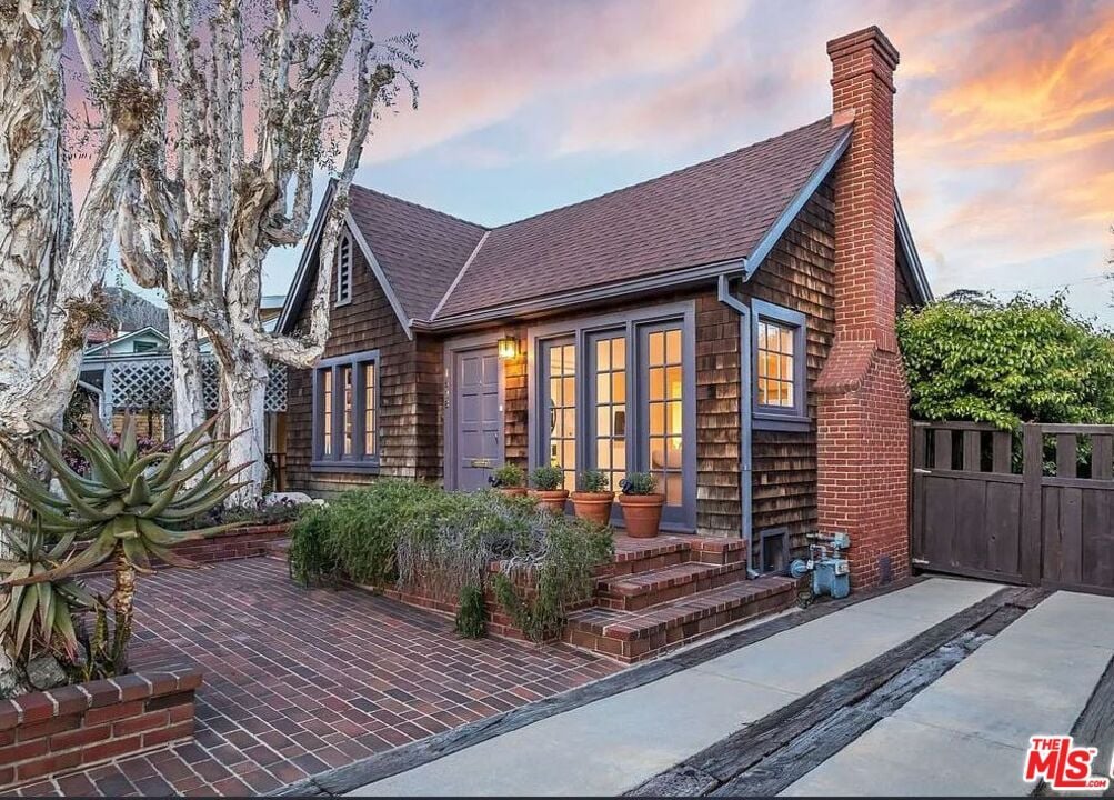 Primary Photo - 1608 Courtney Ave