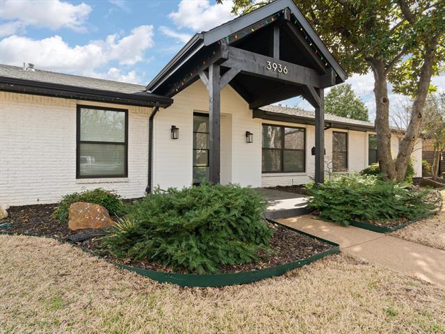 Foto del edificio - 3936 Cedar Bayou Dr