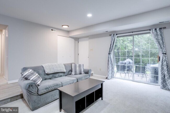 Foto del edificio - 6454 Birch Leaf Ct