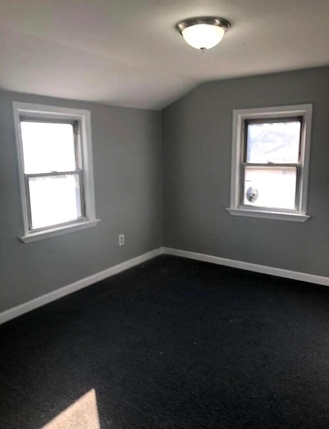 Foto del edificio - 267 Toms River Rd