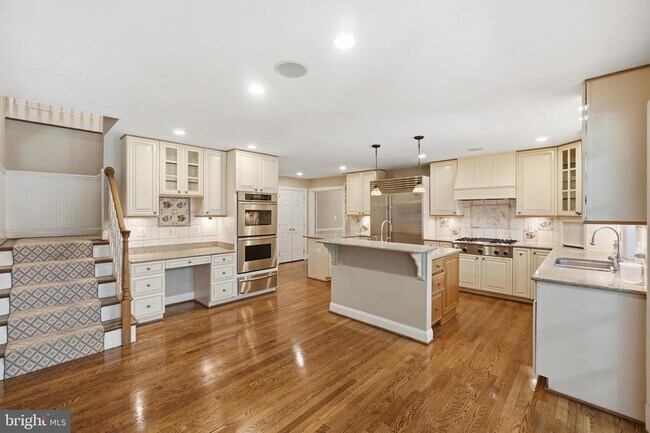 Foto del edificio - 9904 Hall Rd