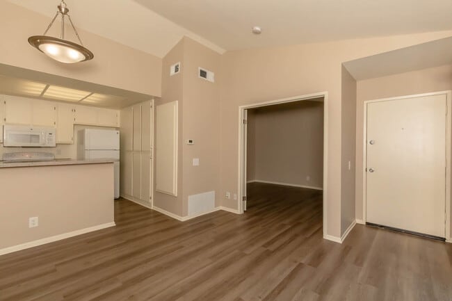 Building Photo - Westridge Apartment Homes