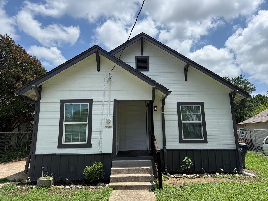Foto principal - 2202 Burnett Ave