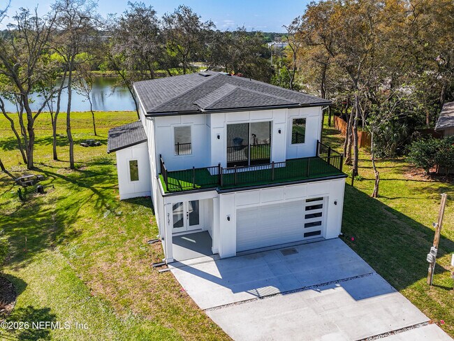 Foto del edificio - 2121 Broadwater Dr
