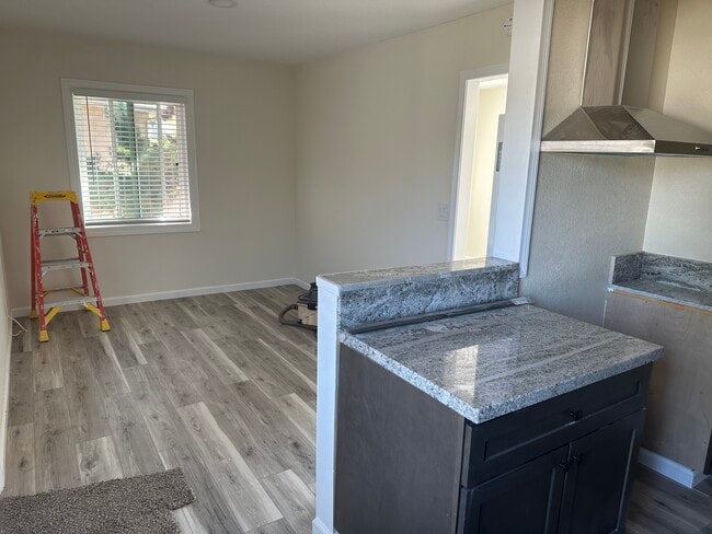 Building Photo - 1840 Colonia Pl