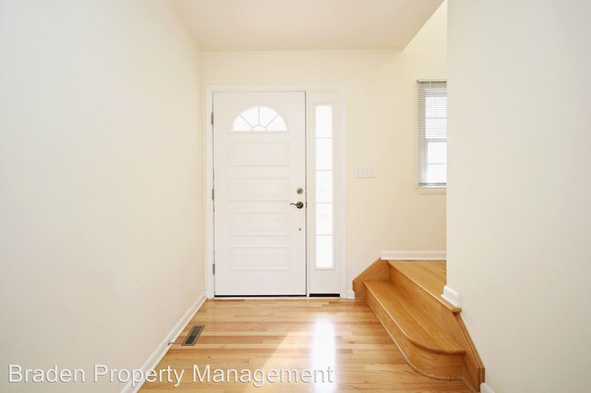 Building Photo - 3 br, 2.5 bath House - 15 Clark Court