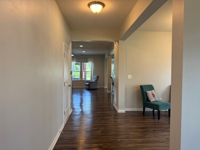 Foto del edificio - Five Bedroom Home in The Villages of Denver