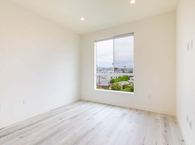 Building Photo - 1545 South Fairfax Avenue, Unit PH1