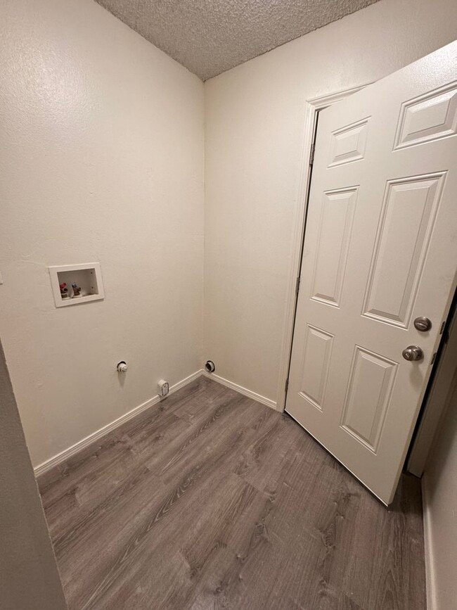Building Photo - 2406-B N Grand   (239)