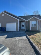 Building Photo - 3218 E 12th St