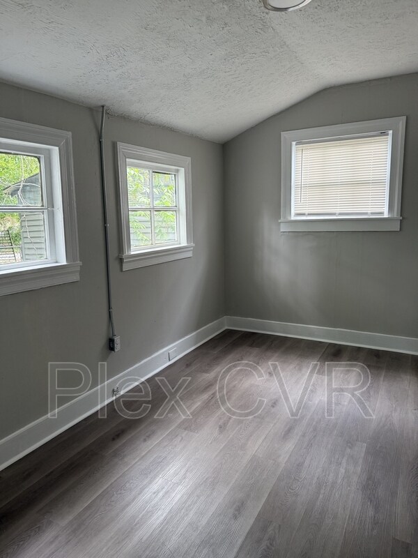 Foto del edificio - 2921 12th Ave