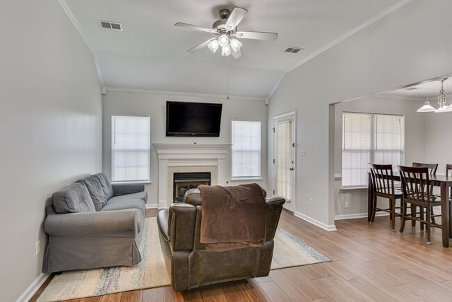 Building Photo - 660 Butler Springs Cir