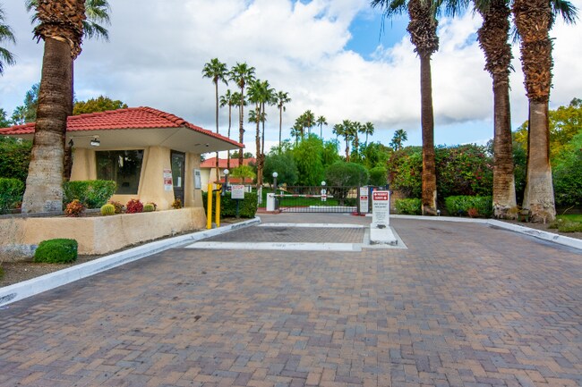 Building Photo - 680 N Ashurst Ct