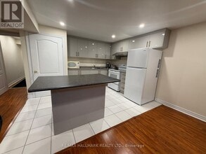 Building Photo - 307 Weldrick Rd E