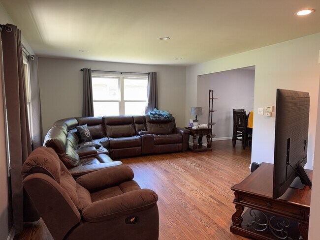 Foto del edificio - 36420 N Tamarack Dr