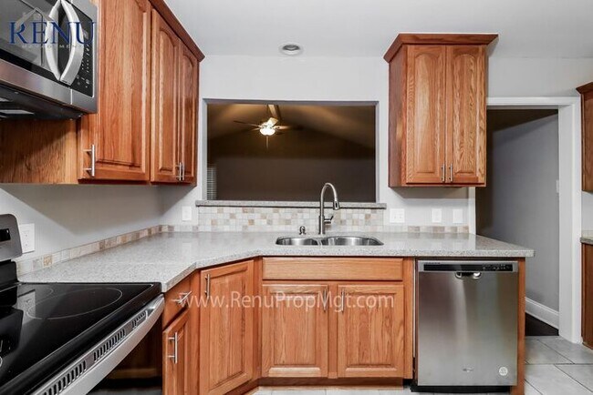 Building Photo - Spring Special: 1/2 off your first month! ...