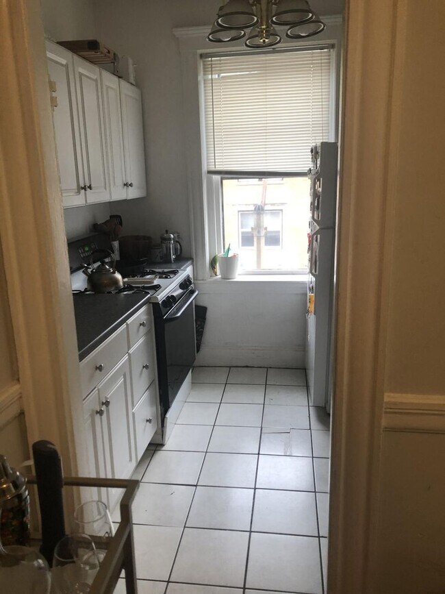 Building Photo - 1 bed/1 bath in Brighton