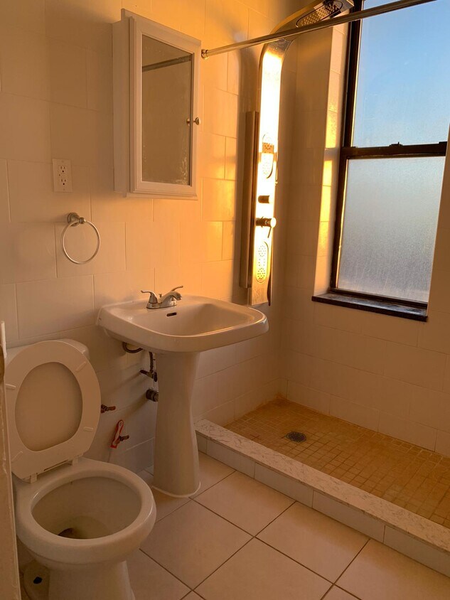 Foto del edificio - 743 68th St