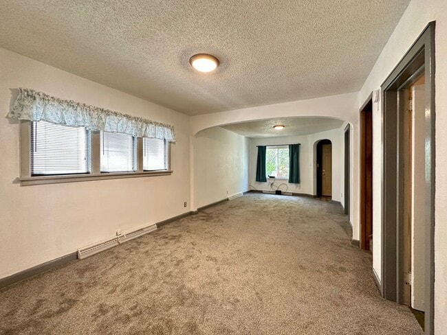 Building Photo - Available August 1st - 3 BED 1 BATH