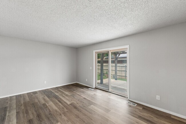 Foto del edificio - newly renovated 3 bed in Moore