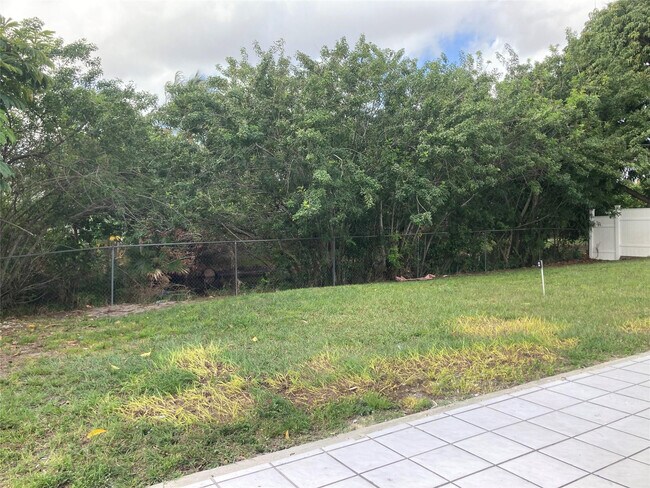 Foto del edificio - 6230 SW 4th Pl
