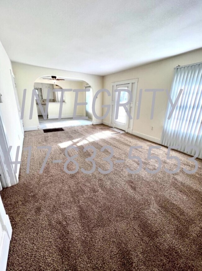 Building Photo - 517 W Minota St