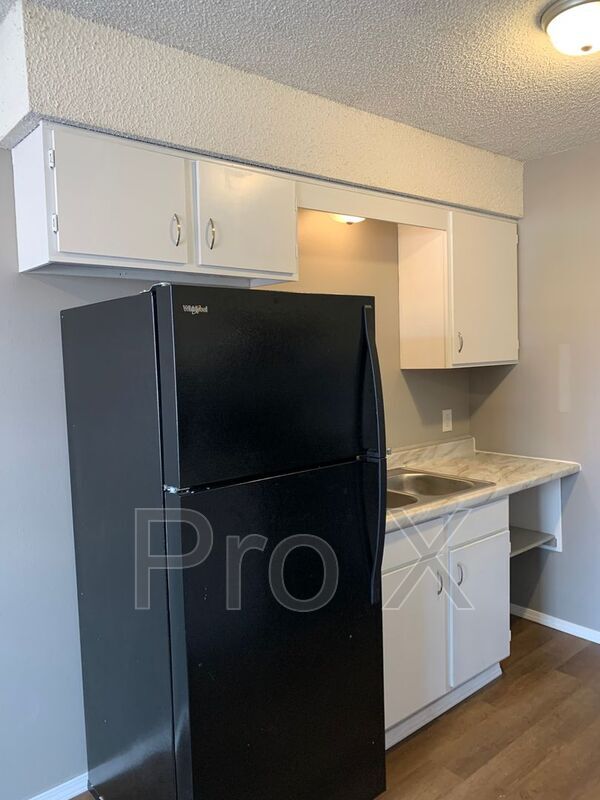 Foto del edificio - 1021 S St Louis Ave