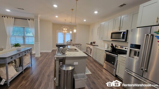 Foto del edificio - 1911 Baker Rd NW