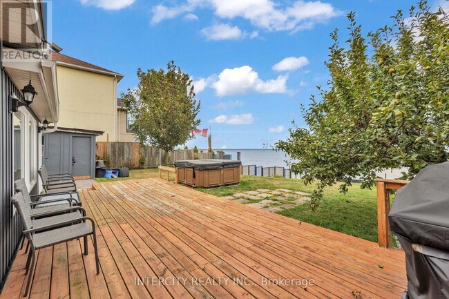 Photo du bâtiment - 24 Trillium Ave