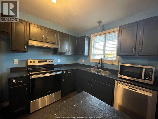 Building Photo - 3490 Caribou Crescent