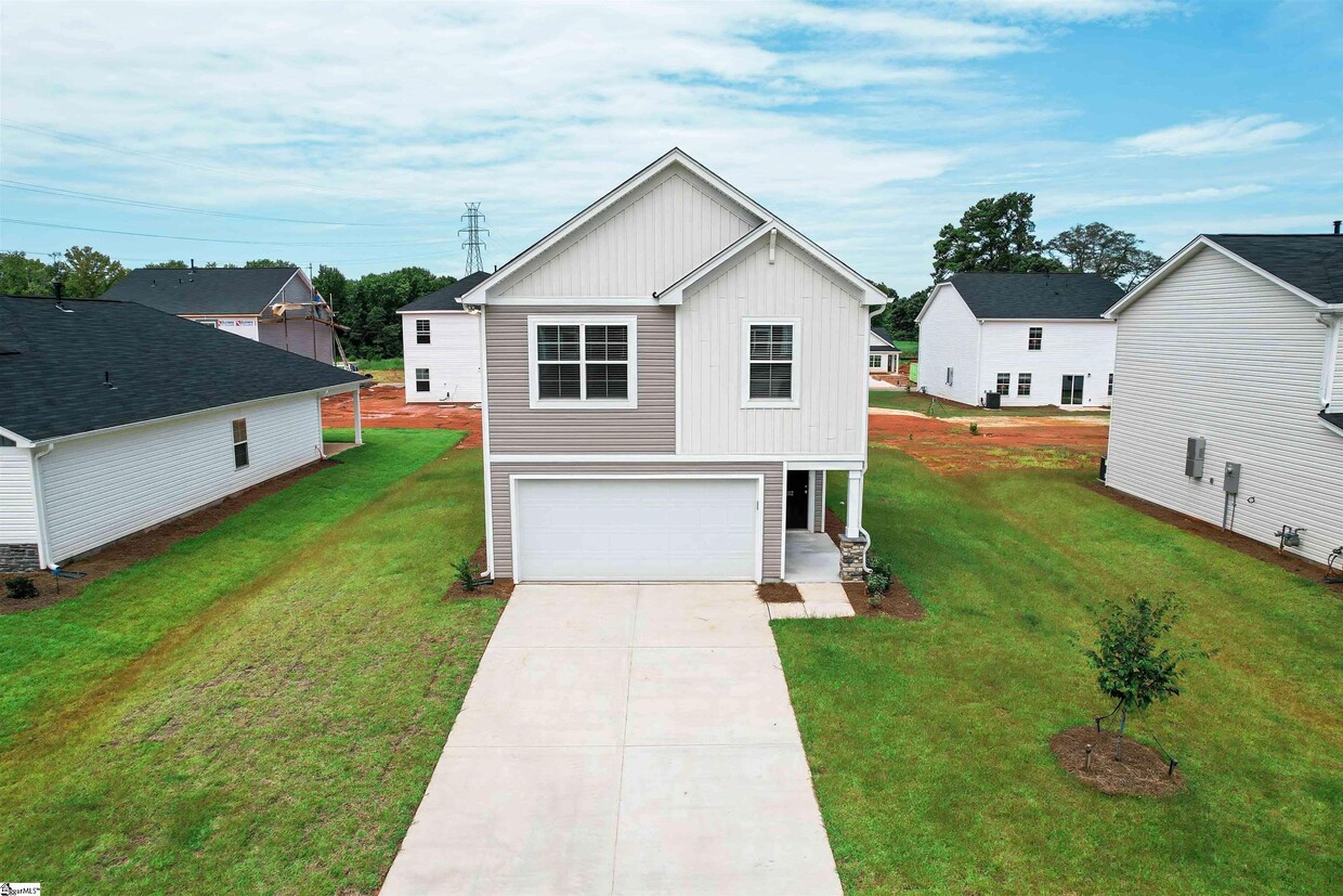Primary Photo - 112 Myers Ln