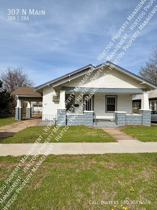 Building Photo - 307 N Main St