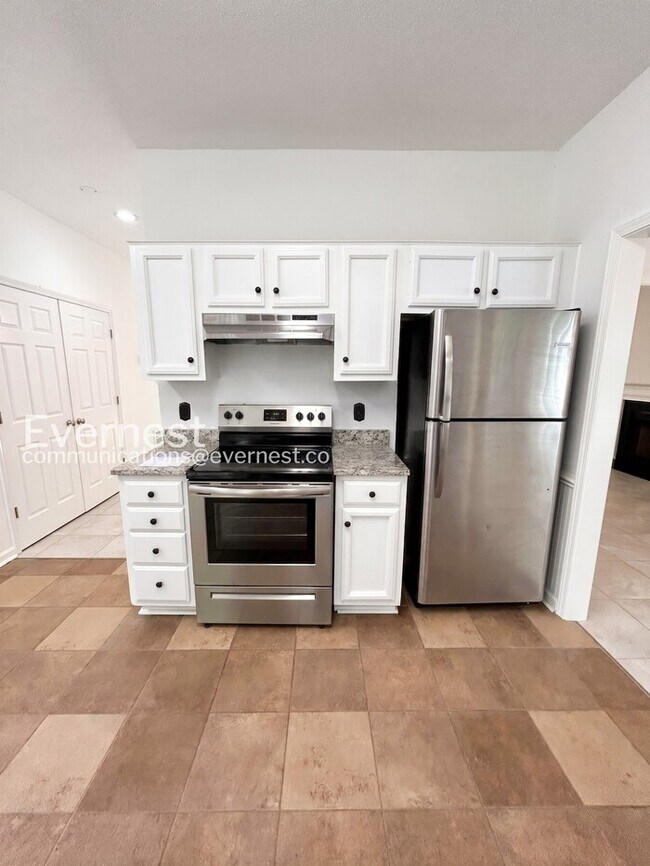 Foto del edificio - 3312 Northbrook Dr