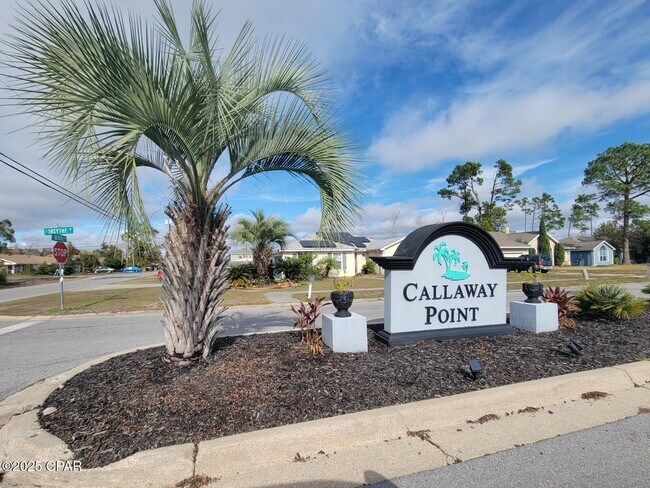 Foto del edificio - 7327 Rodgers Dr