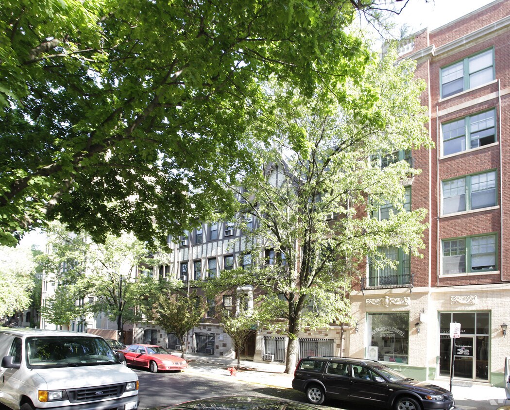 Foto del edificio - 536 W Arlington Pl