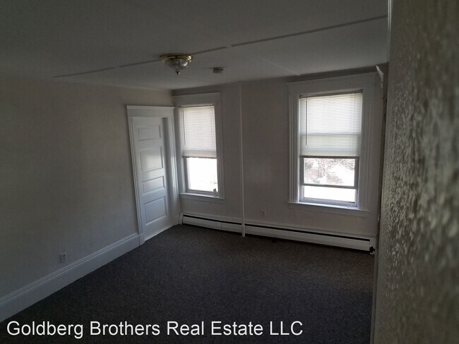 Building Photo - 32 Railroad Ave