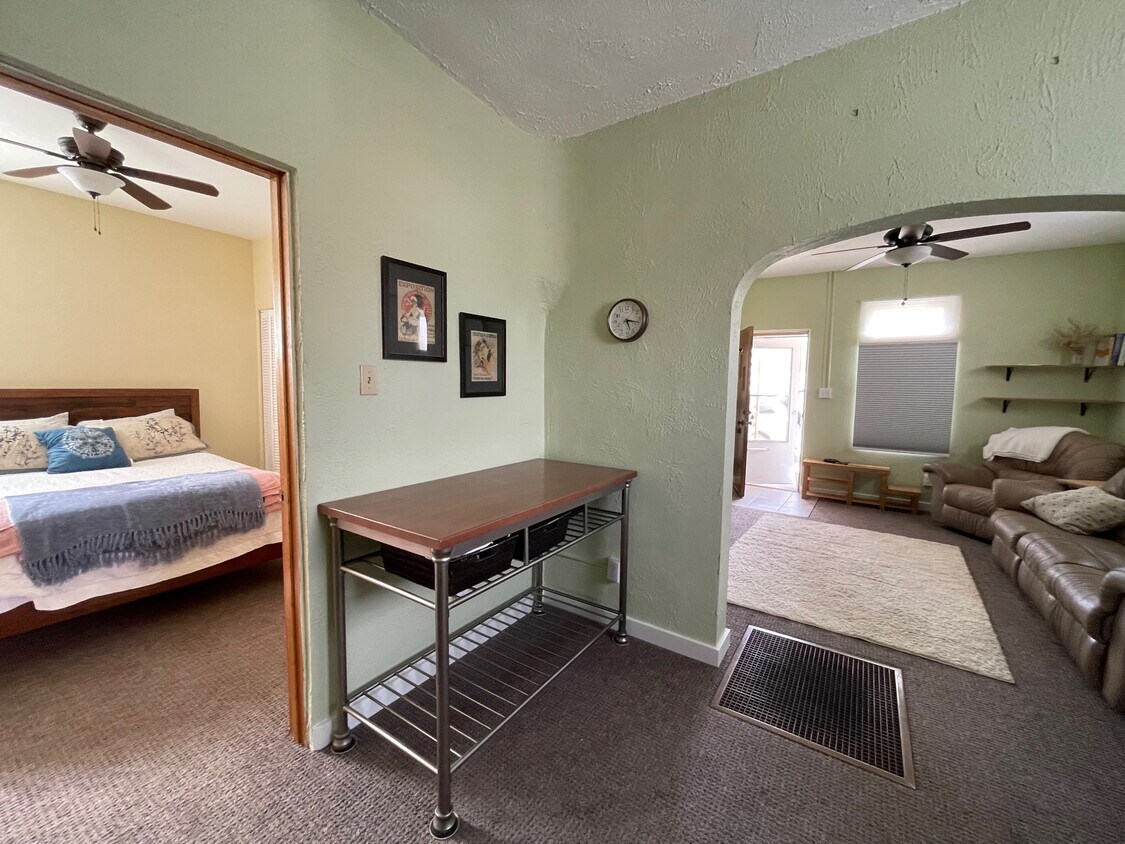 Foto principal - 1102 W Galena St