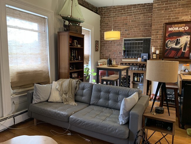 Foto del edificio - 724 Bloomfield St
