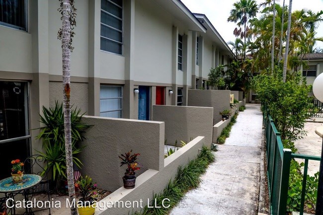Building Photo - 2900 Bird Ave