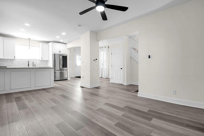 Foto del edificio - 582 Gilbert St