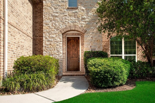 Building Photo - 8858 Van Allen Dr
