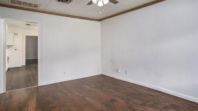 Foto del edificio - 1111 St Edwards St