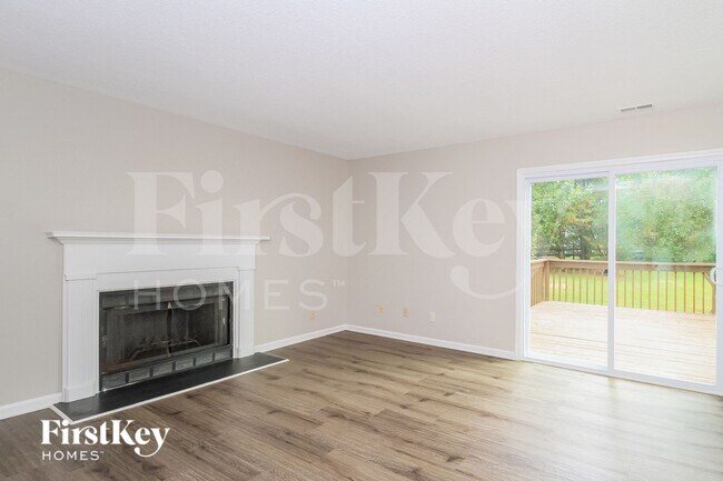 Foto del edificio - 7052 Avenbury Cir
