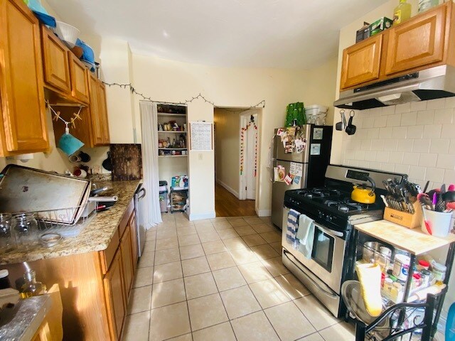 Primary Photo - 29 Lambert St