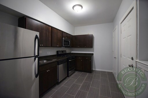 Foto del edificio - 7702 N Marshfield Ave