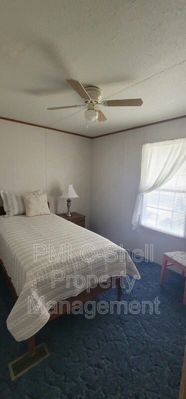 Foto del edificio - 544 Mapleleaf Cir