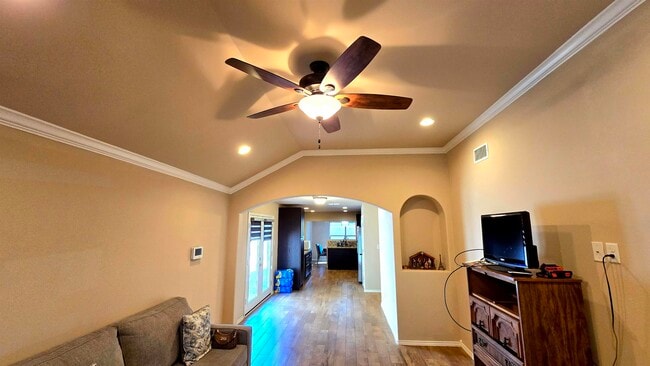 Building Photo - 307 Santander Dr