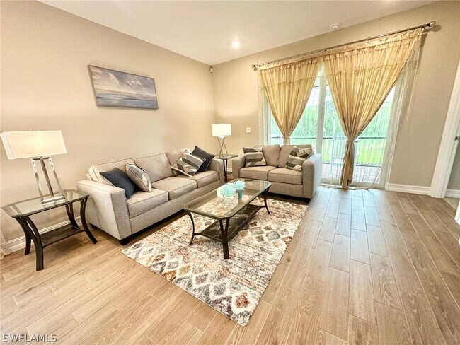 Foto del edificio - 823 Enbrook Lp